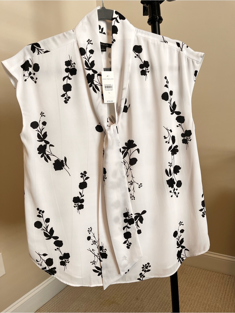 Ann Taylor White Sleeveless Black Floral Tie-Neck Blouse